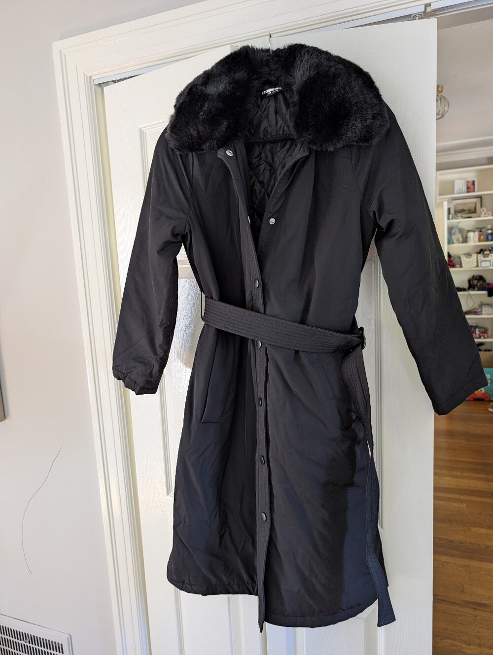 Black Long Belted Insulated Coat with Faux Fur Collar